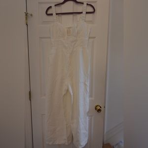 BNWT ASTR WHITE JUMPSUIT MEDIUM
